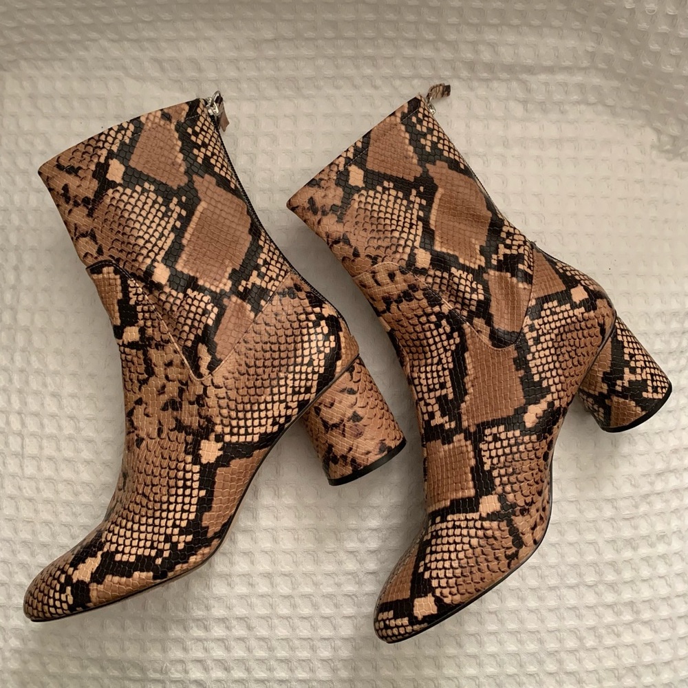 ZARA Snake Skin Booties Size 8 1/2